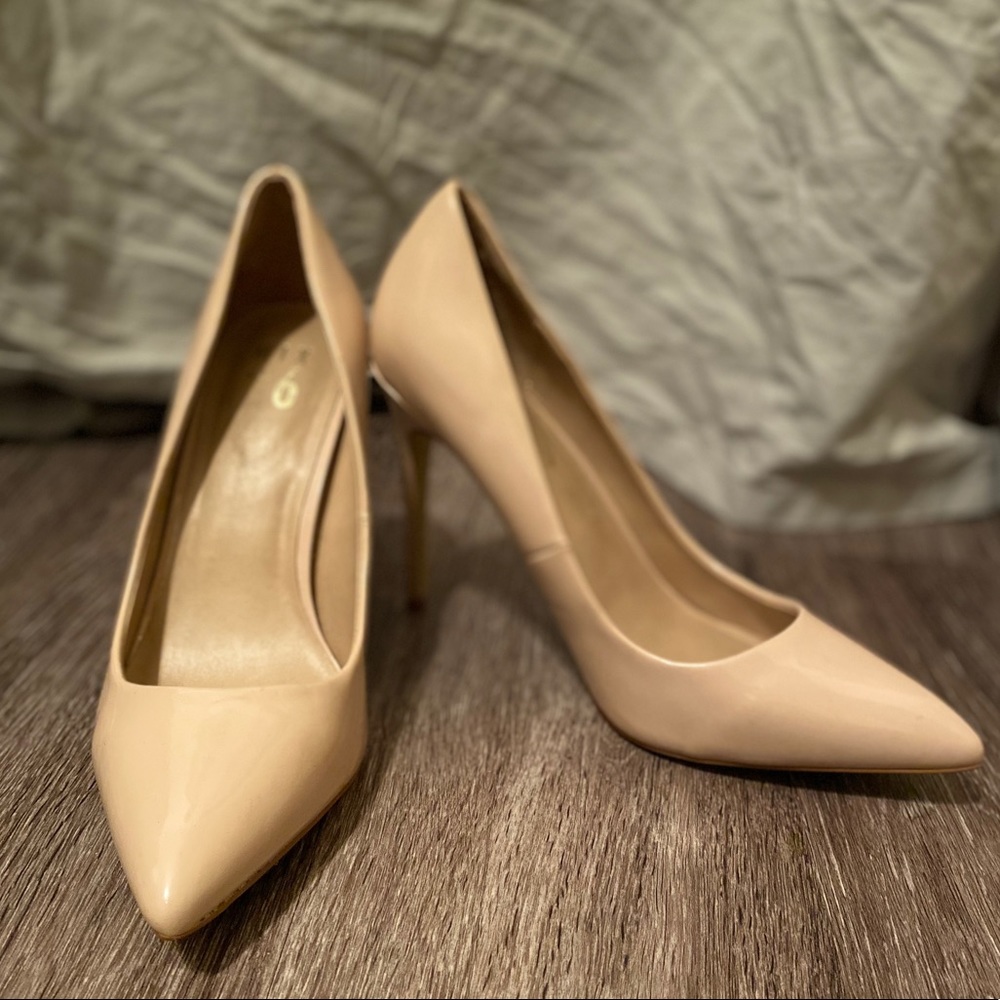 Heels - Picture 1 of 3